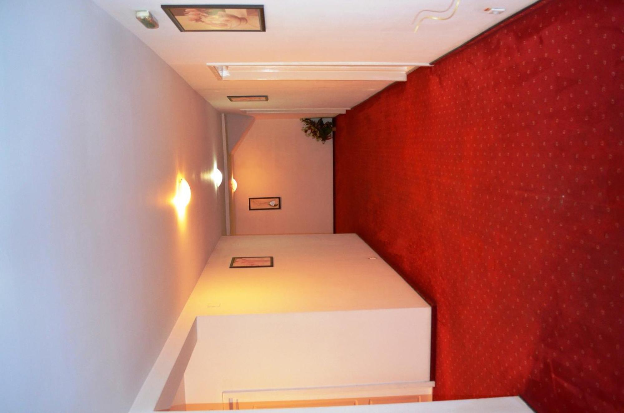 Motel Darina Ungheni  Eksteriør billede