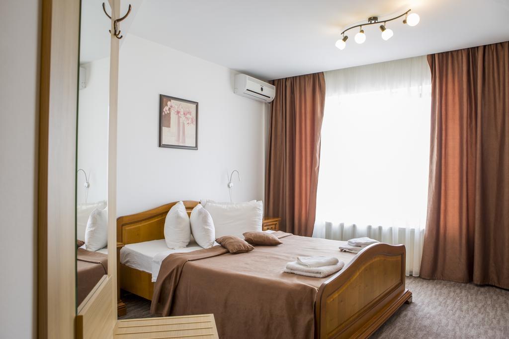 Motel Darina Ungheni  Eksteriør billede