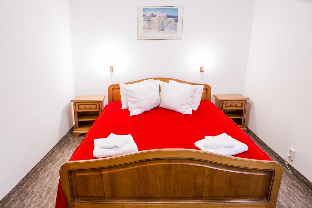 Motel Darina Ungheni  Eksteriør billede