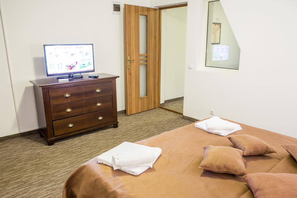 Motel Darina Ungheni  Eksteriør billede